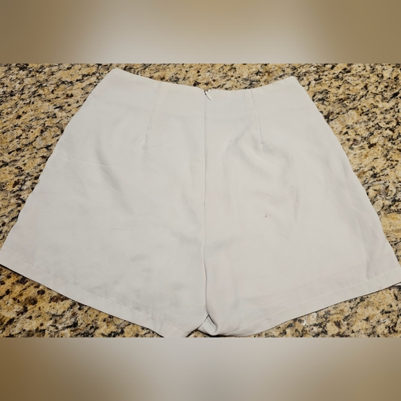 Princess Polly White Skort Size 4 - Picture 6 of 9